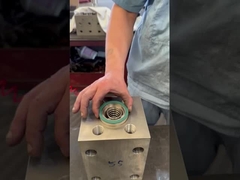 समरूपक के आंतरिक भागों का प्रदर्शन